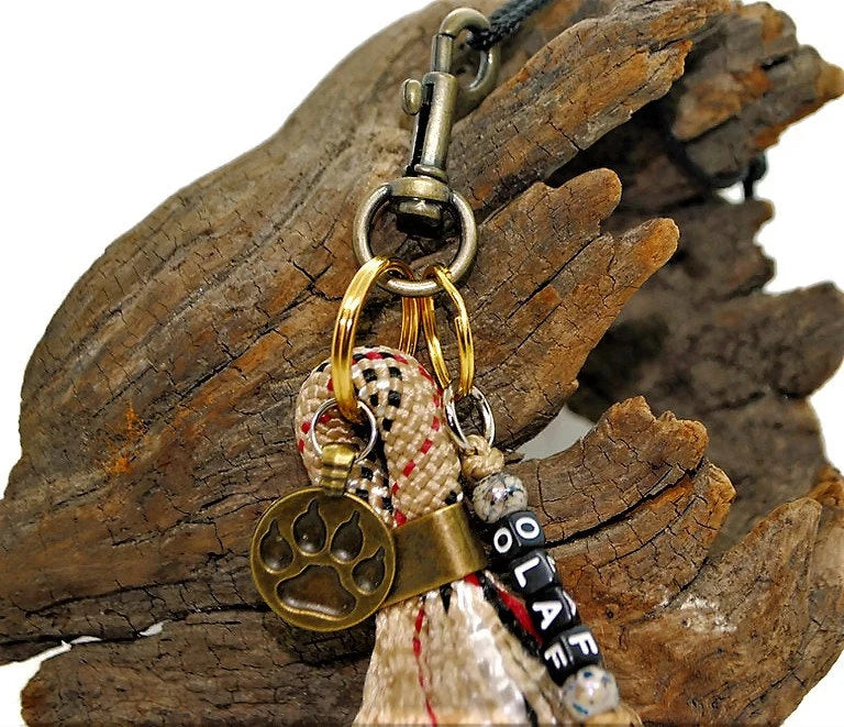 Beige tartan key ring