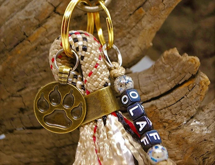 Beige tartan key ring