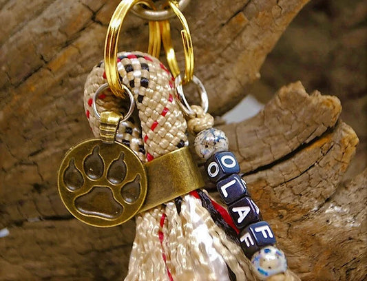 Beige tartan key ring